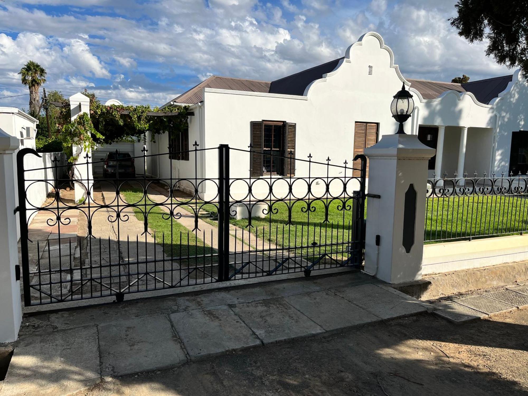 Toni'S Cottage Graaff-Reinet Buitenkant foto